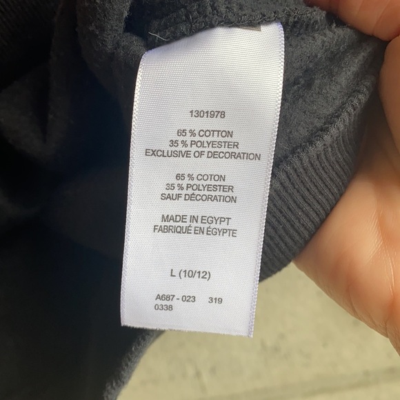 Levi’s Classic Crew Neck Sweater - Picture 4 of 8